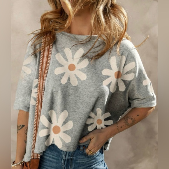 Halo & Harley Tops - Floral Gray Top